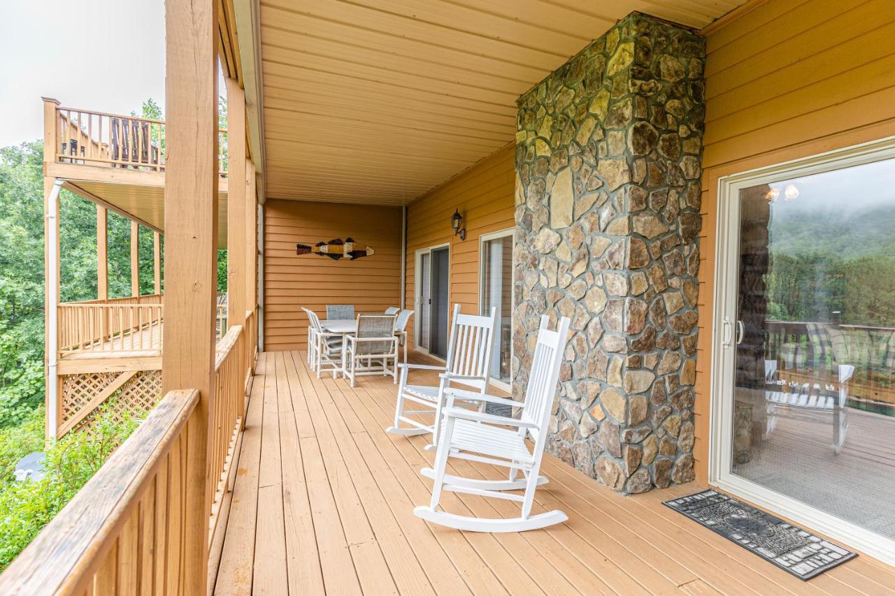 Condo With Stunning Mountain And 6Th Green Views Near Harrahs Cherokee Bryson City Whittier Eksteriør billede