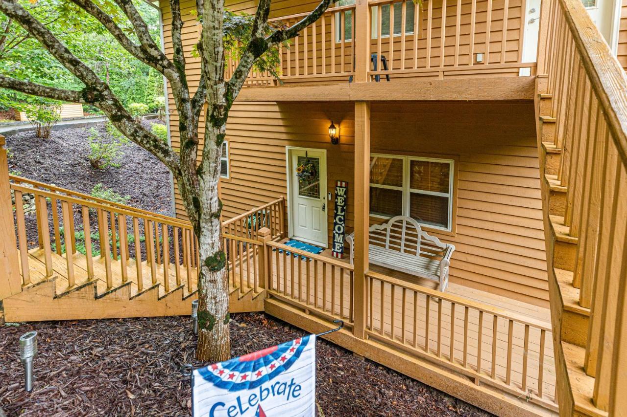 Condo With Stunning Mountain And 6Th Green Views Near Harrahs Cherokee Bryson City Whittier Eksteriør billede