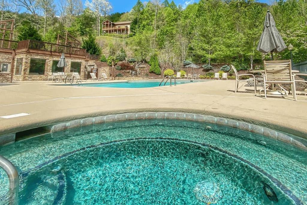 Condo With Stunning Mountain And 6Th Green Views Near Harrahs Cherokee Bryson City Whittier Eksteriør billede
